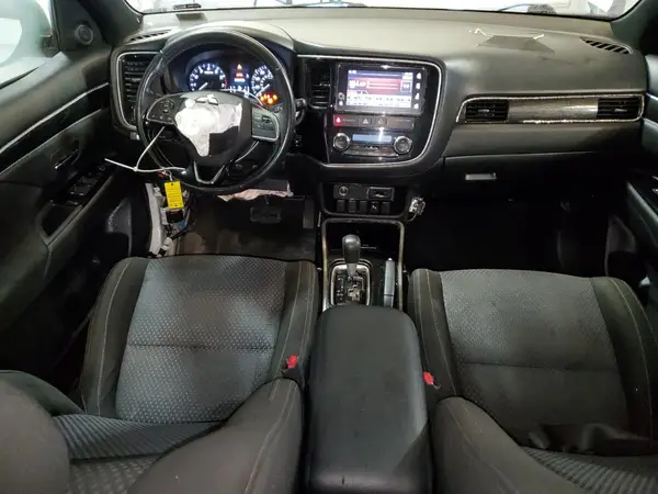 JA4AD3A37JZ030428 2018 MITSUBISHI OUTLANDER - Image 8