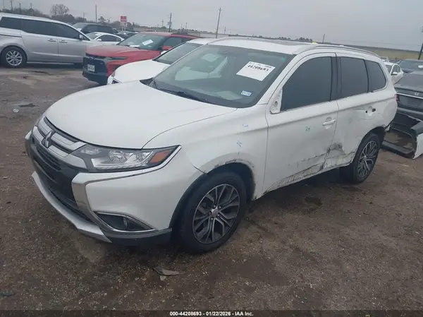 JA4AD3A37JZ050999 2018 MITSUBISHI OUTLANDER - Image 2