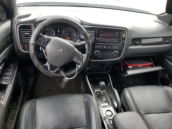 JA4AD3A37JZ054065 2018 MITSUBISHI OUTLANDER - Image 8