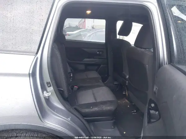 JA4AD3A37JZ060089 2018 MITSUBISHI OUTLANDER - Image 8
