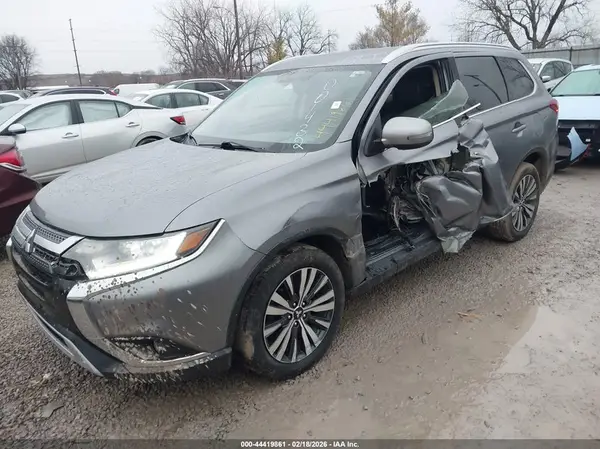 JA4AD3A37KJ001432 2019 MITSUBISHI OUTLANDER - Image 2