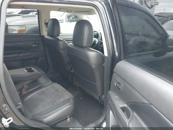 JA4AD3A37KJ001690 2019 MITSUBISHI OUTLANDER - Image 8