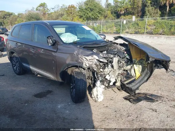 JA4AD3A37KZ006387 2019 MITSUBISHI OUTLANDER - Image 1