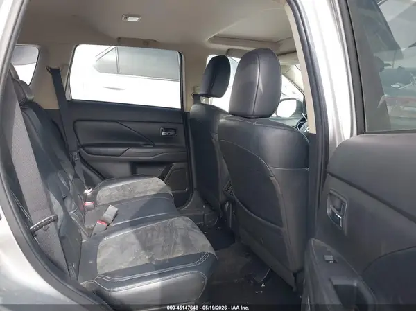 JA4AD3A37KZ006437 2019 MITSUBISHI OUTLANDER - Image 8