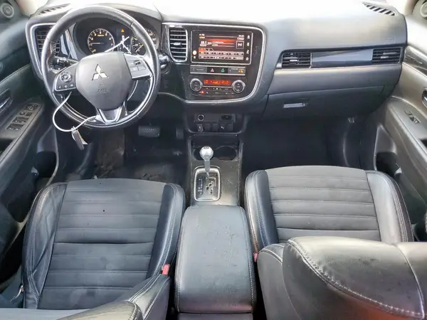 JA4AD3A37KZ006454 2019 MITSUBISHI OUTLANDER - Image 8