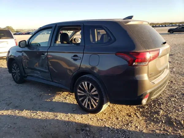 JA4AD3A37KZ006924 2019 MITSUBISHI OUTLANDER - Image 2