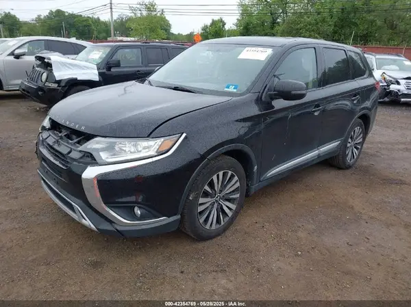 JA4AD3A37KZ018331 2019 MITSUBISHI OUTLANDER - Image 2