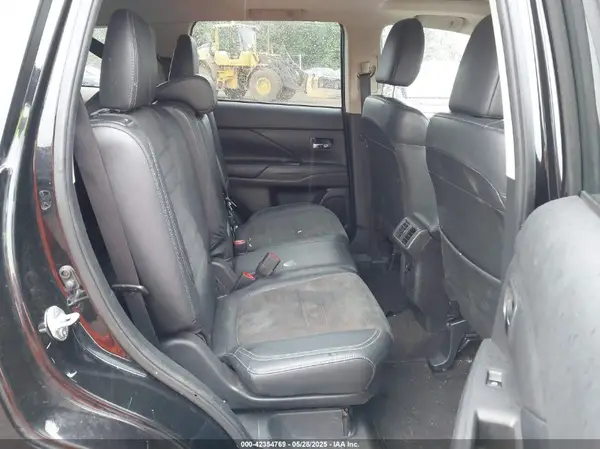 JA4AD3A37KZ018331 2019 MITSUBISHI OUTLANDER - Image 8