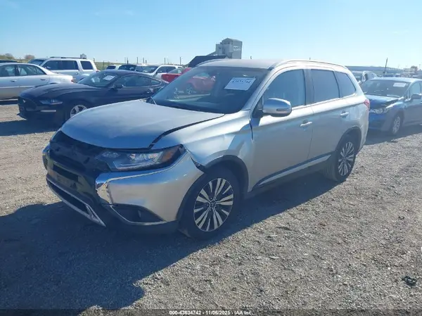 JA4AD3A37KZ028454 2019 MITSUBISHI OUTLANDER - Image 2