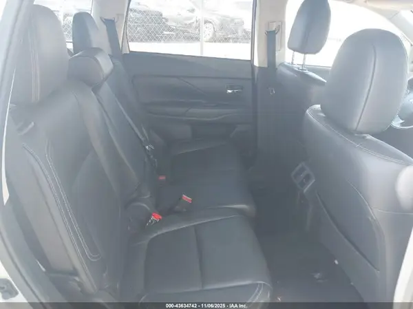 JA4AD3A37KZ028454 2019 MITSUBISHI OUTLANDER - Image 8