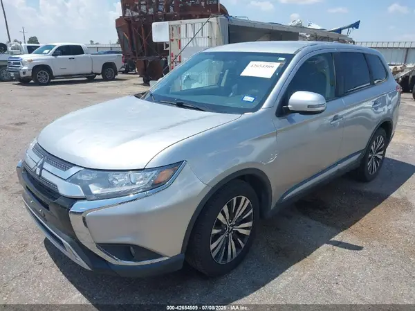 JA4AD3A37KZ035453 2019 MITSUBISHI OUTLANDER - Image 2