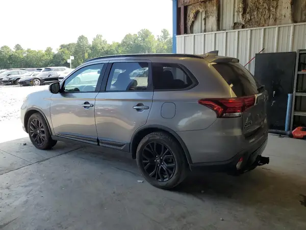 JA4AD3A37KZ038319 2019 MITSUBISHI OUTLANDER - Image 2