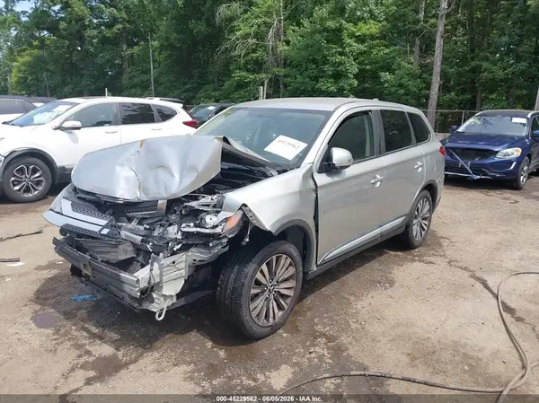 JA4AD3A37KZ041818 2019 MITSUBISHI OUTLANDER - Image 2