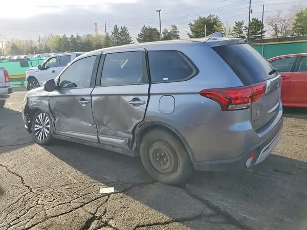 JA4AD3A37KZ042743 2019 MITSUBISHI OUTLANDER - Image 2