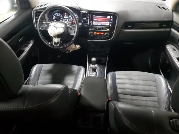 JA4AD3A37KZ045299 2019 MITSUBISHI OUTLANDER - Image 8