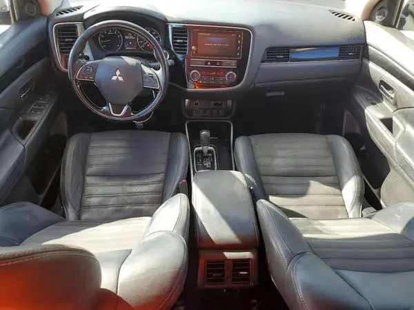JA4AD3A37KZ051636 2019 MITSUBISHI OUTLANDER - Image 8