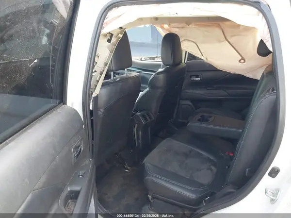 JA4AD3A37KZ055220 2019 MITSUBISHI OUTLANDER - Image 8