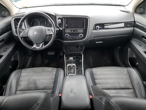 JA4AD3A37KZ055606 2019 MITSUBISHI OUTLANDER - Image 8