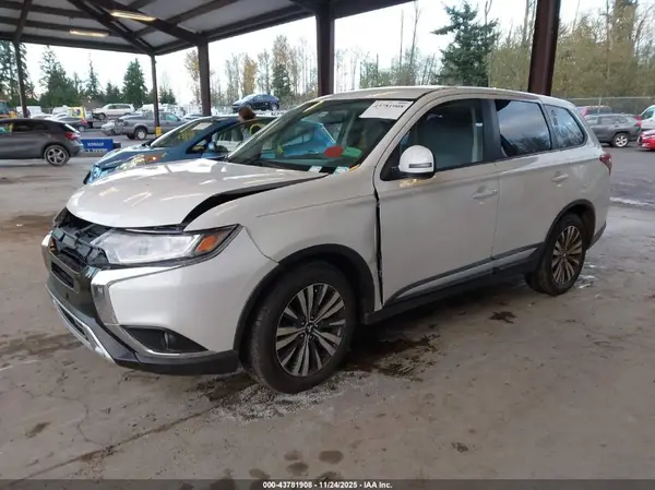 JA4AD3A37KZ055749 2019 MITSUBISHI OUTLANDER - Image 2