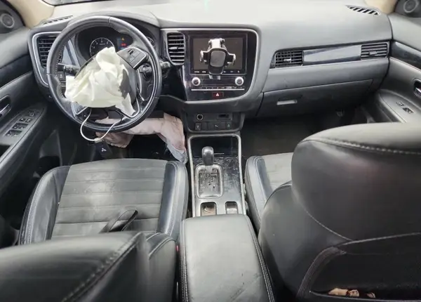 JA4AD3A37LZ005287 2020 MITSUBISHI OUTLANDER - Image 8