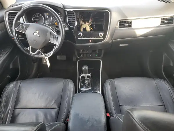 JA4AD3A37LZ009582 2020 MITSUBISHI OUTLANDER - Image 8