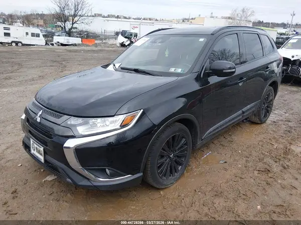 JA4AD3A37LZ010571 2020 MITSUBISHI OUTLANDER - Image 2
