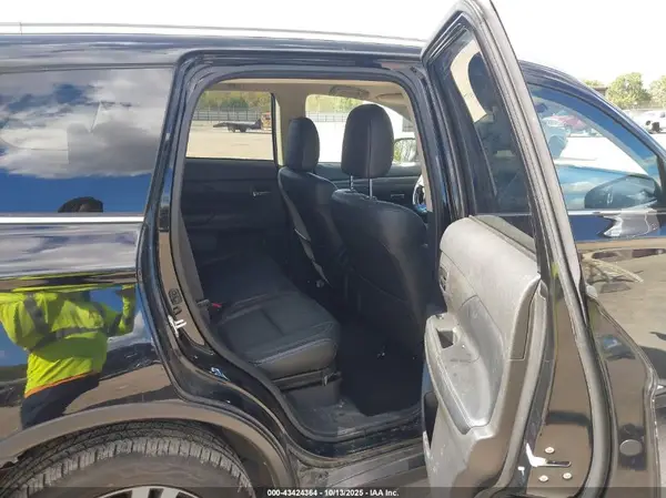 JA4AD3A37LZ020064 2020 MITSUBISHI OUTLANDER - Image 8