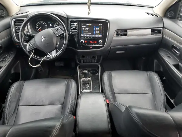 JA4AD3A37LZ020212 2020 MITSUBISHI OUTLANDER - Image 8