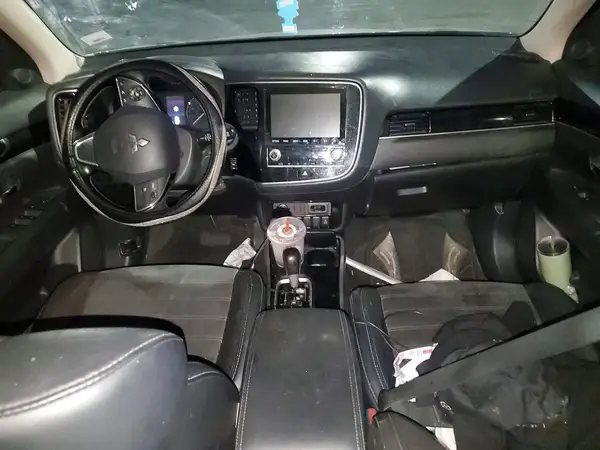 JA4AD3A37LZ023952 2020 MITSUBISHI OUTLANDER - Image 8