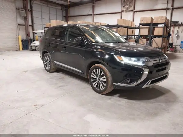 JA4AD3A37LZ024101 2020 MITSUBISHI OUTLANDER - Image 1