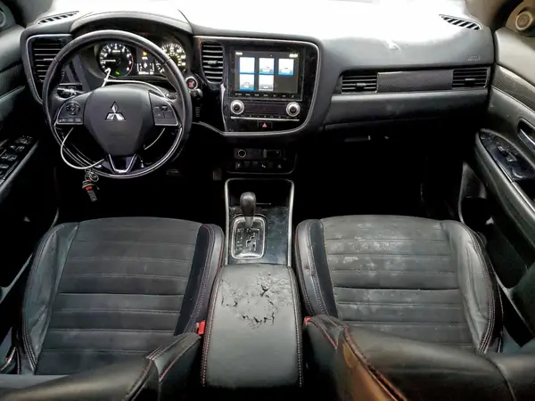JA4AD3A37LZ028763 2020 MITSUBISHI OUTLANDER - Image 8