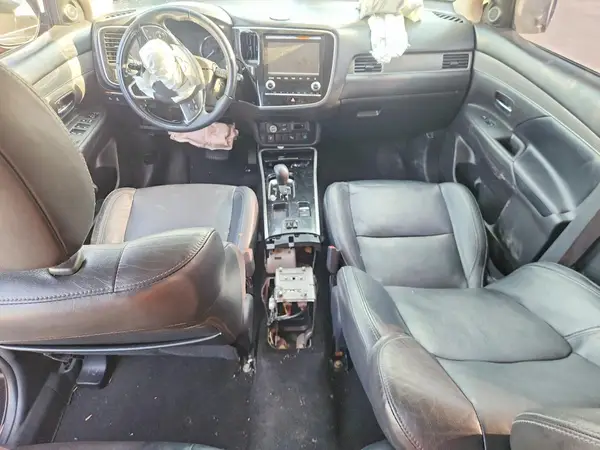 JA4AD3A37LZ029928 2020 MITSUBISHI OUTLANDER - Image 8