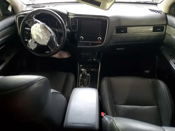JA4AD3A37LZ030867 2020 MITSUBISHI OUTLANDER - Image 8