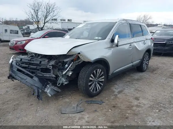 JA4AD3A37LZ032764 2020 MITSUBISHI OUTLANDER - Image 2