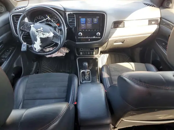 JA4AD3A37LZ035101 2020 MITSUBISHI OUTLANDER - Image 8