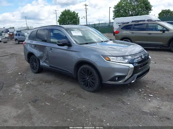 JA4AD3A37LZ036944 2020 MITSUBISHI OUTLANDER - Image 1
