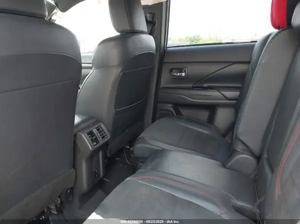 JA4AD3A37LZ036944 2020 MITSUBISHI OUTLANDER - Image 8