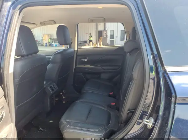 JA4AD3A37LZ037253 2020 MITSUBISHI OUTLANDER - Image 8