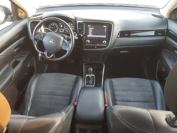 JA4AD3A37LZ039150 2020 MITSUBISHI OUTLANDER - Image 8