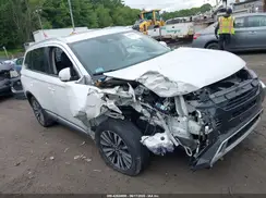 JA4AD3A37LZ040489 2020 MITSUBISHI OUTLANDER