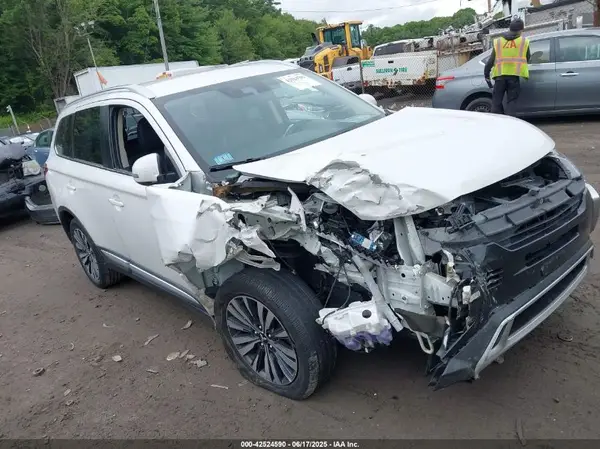 JA4AD3A37LZ040489 2020 MITSUBISHI OUTLANDER - Image 1