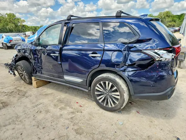 JA4AD3A37LZ044820 2020 MITSUBISHI OUTLANDER - Image 2