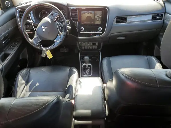 JA4AD3A37LZ046132 2020 MITSUBISHI OUTLANDER - Image 8