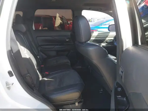 JA4AD3A37LZ047023 2020 MITSUBISHI OUTLANDER - Image 8