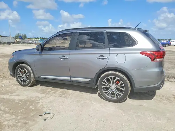 JA4AD3A38GZ000590 2016 MITSUBISHI OUTLANDER - Image 2