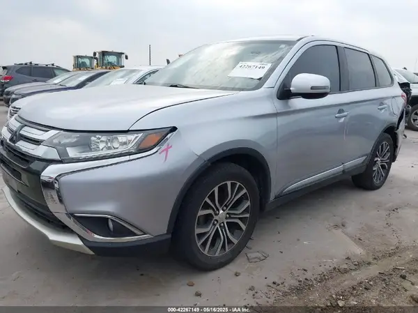 JA4AD3A38GZ001027 2016 MITSUBISHI OUTLANDER - Image 2