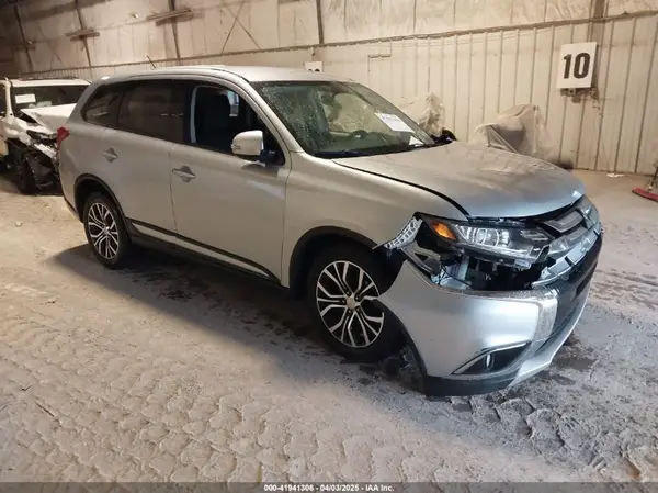 JA4AD3A38GZ003649 2016 MITSUBISHI OUTLANDER - Image 1
