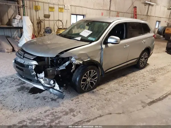 JA4AD3A38GZ003649 2016 MITSUBISHI OUTLANDER - Image 2