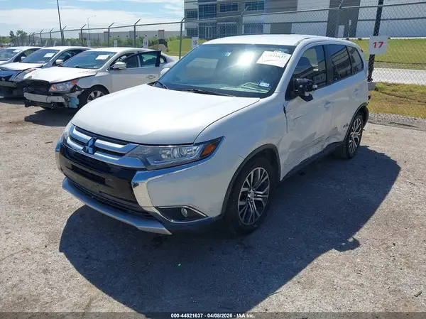 JA4AD3A38GZ003716 2016 MITSUBISHI OUTLANDER - Image 2