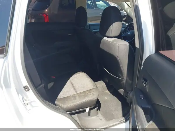 JA4AD3A38GZ003716 2016 MITSUBISHI OUTLANDER - Image 8